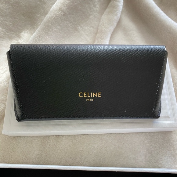 Celine Sunglasses, with sunglasses case and box! In pristine, Like New condition - Picture 4 of 5